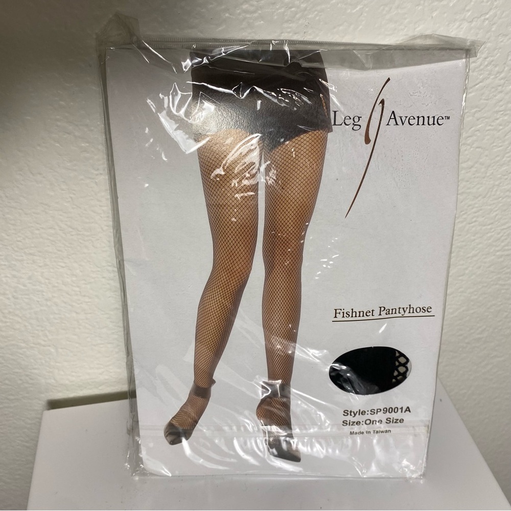 NWT Leg Avenue Classic Black Fishnet  Pantyhose Tights One Size